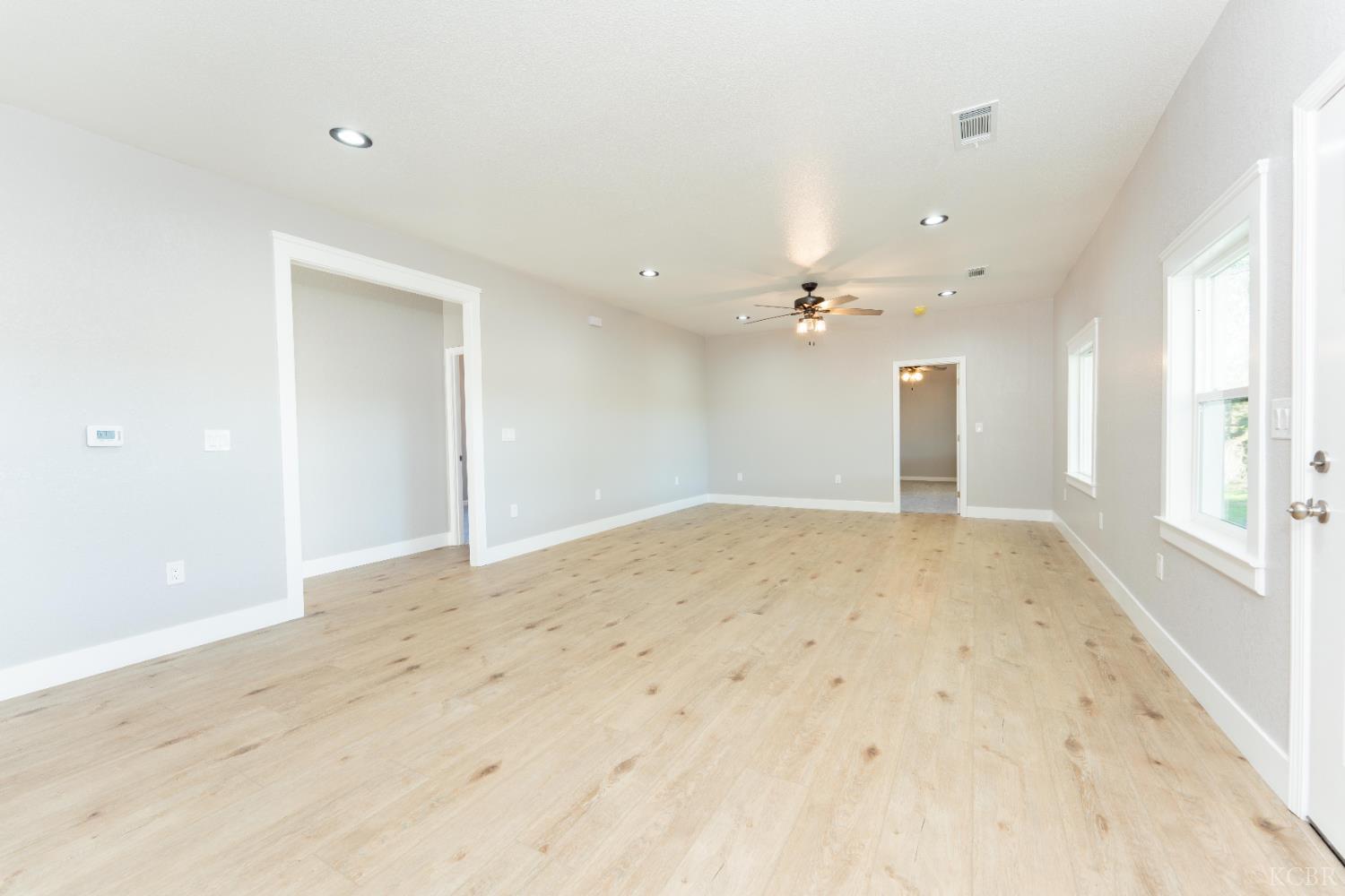 7380 14th Ave, Hanford, CA 93230