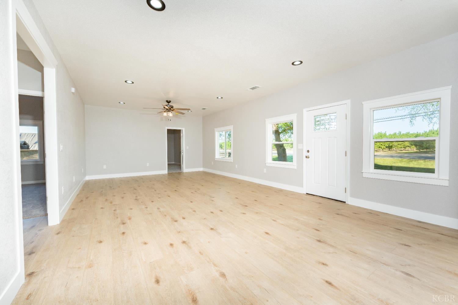 7380 14th Ave, Hanford, CA 93230