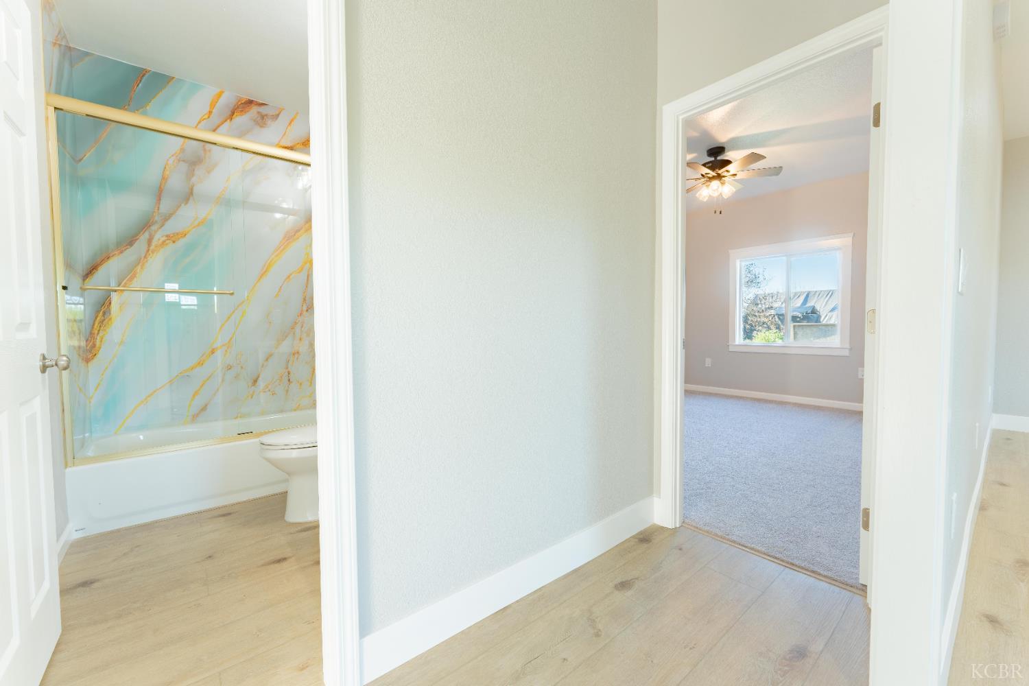 7380 14th Ave, Hanford, CA 93230