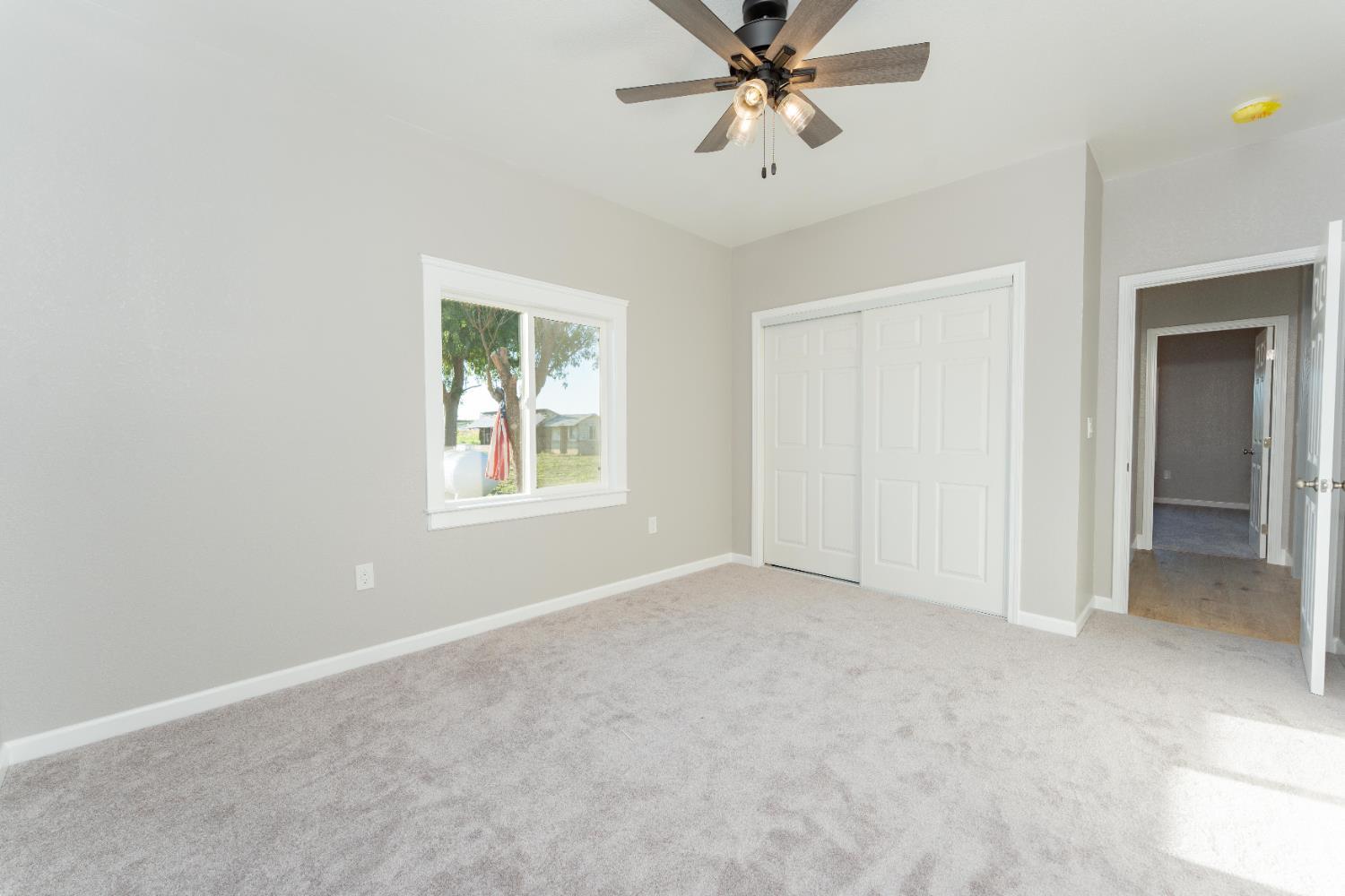 7380 14th Ave, Hanford, CA 93230