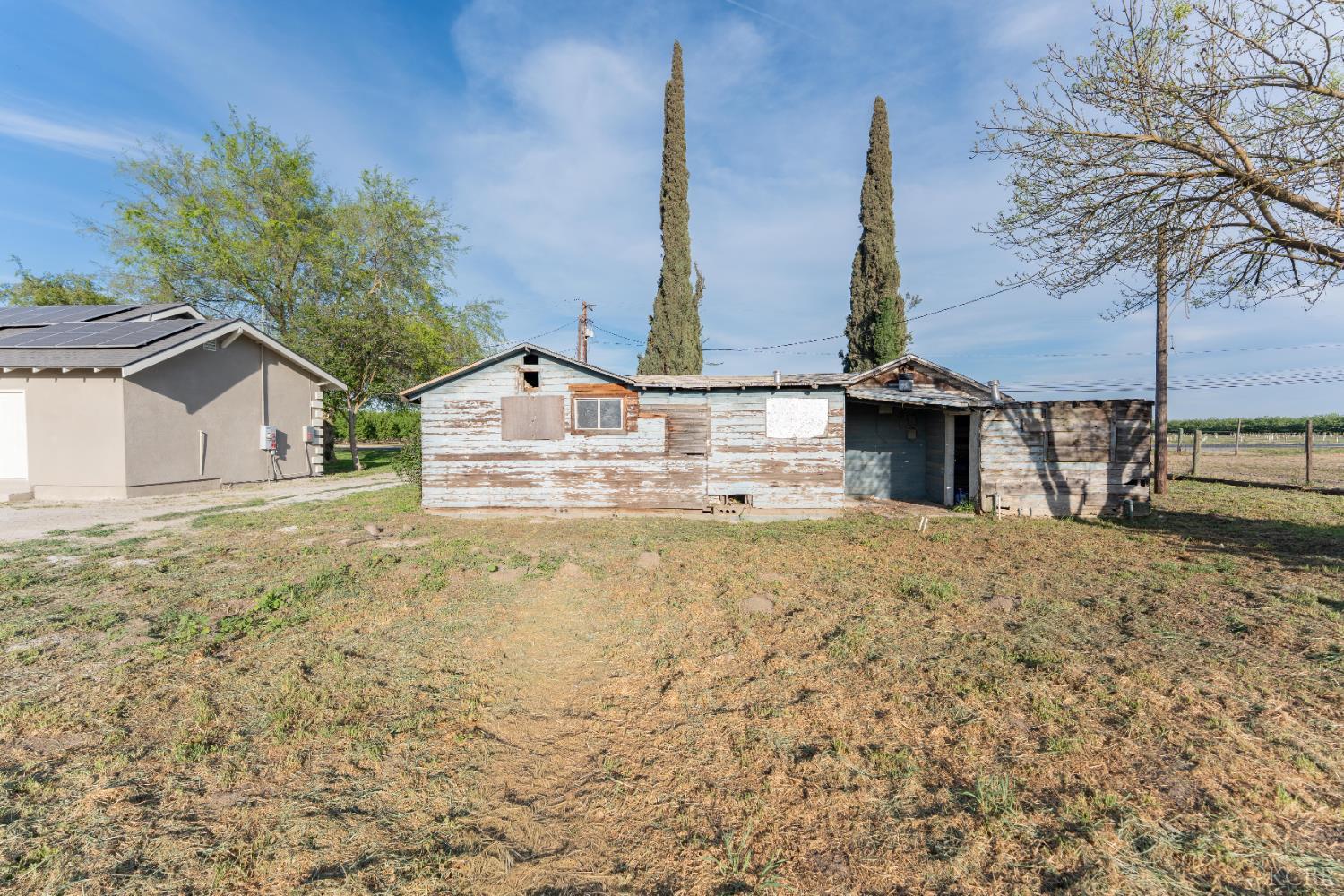 7380 14th Ave, Hanford, CA 93230