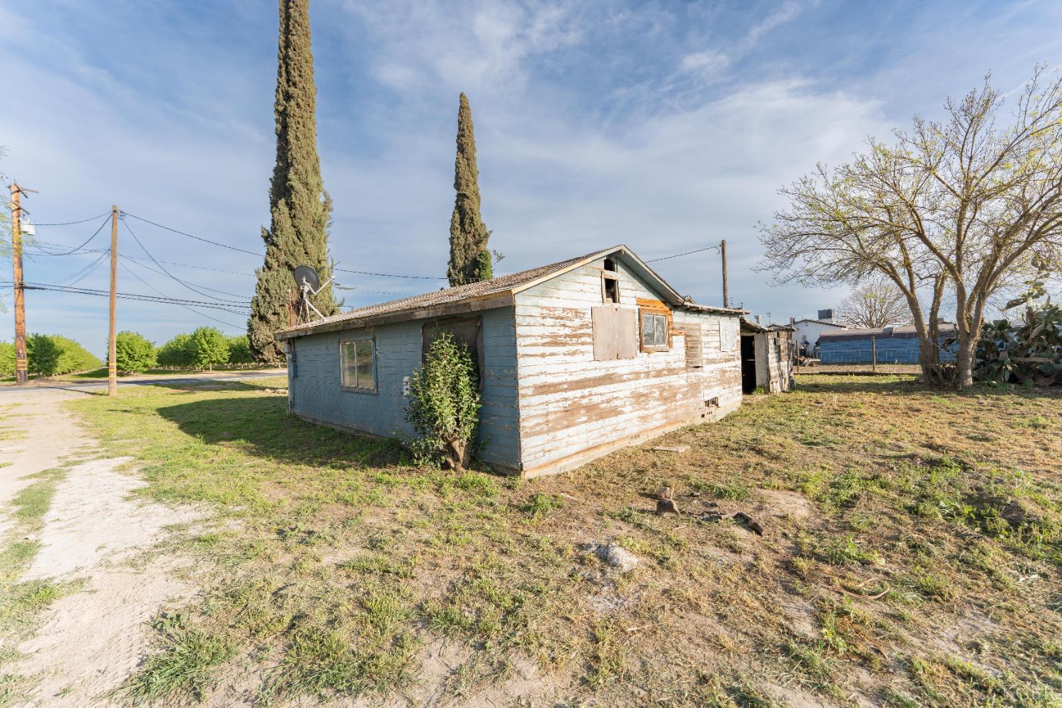 7380 14th Ave, Hanford, CA 93230