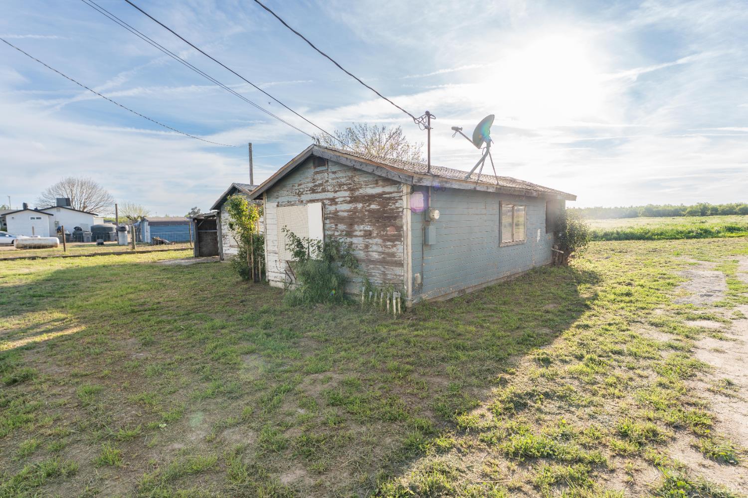 7380 14th Ave, Hanford, CA 93230