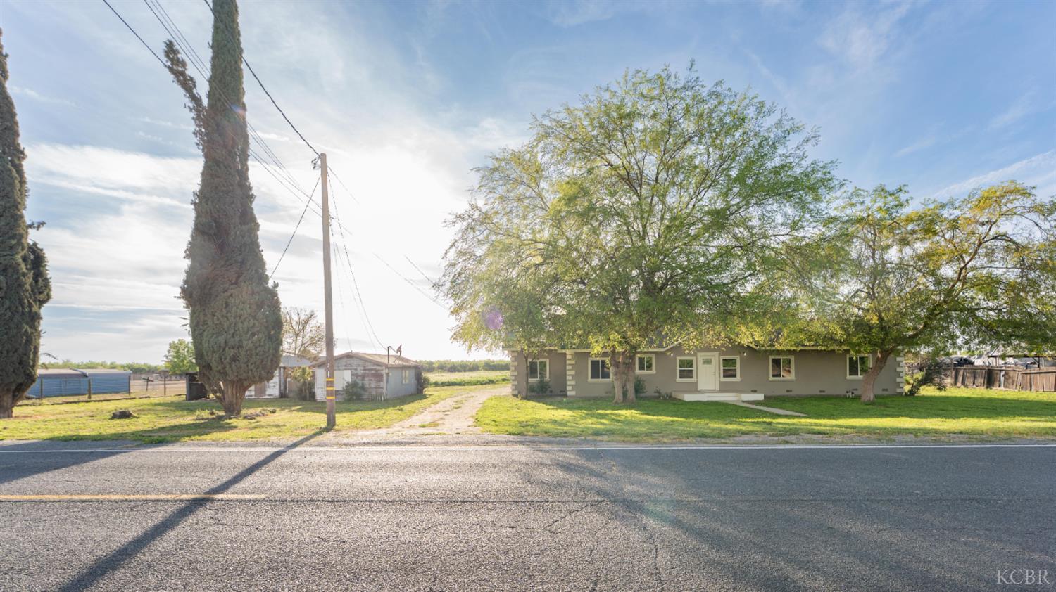 7380 14th Ave, Hanford, CA 93230