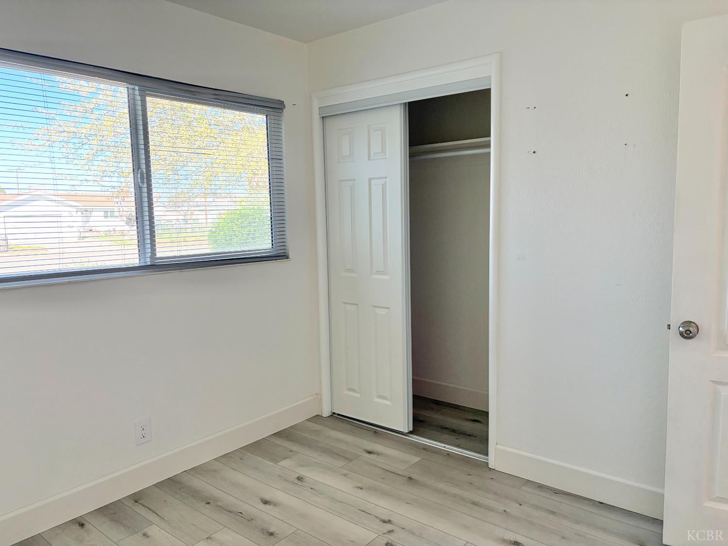 1913 Stratford Way, Hanford, CA 93230