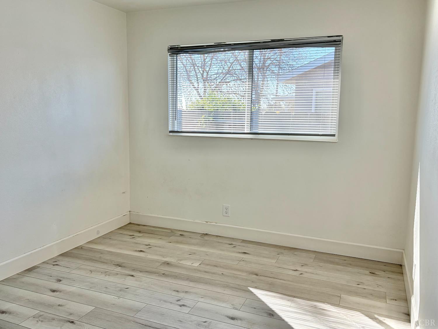 1913 Stratford Way, Hanford, CA 93230