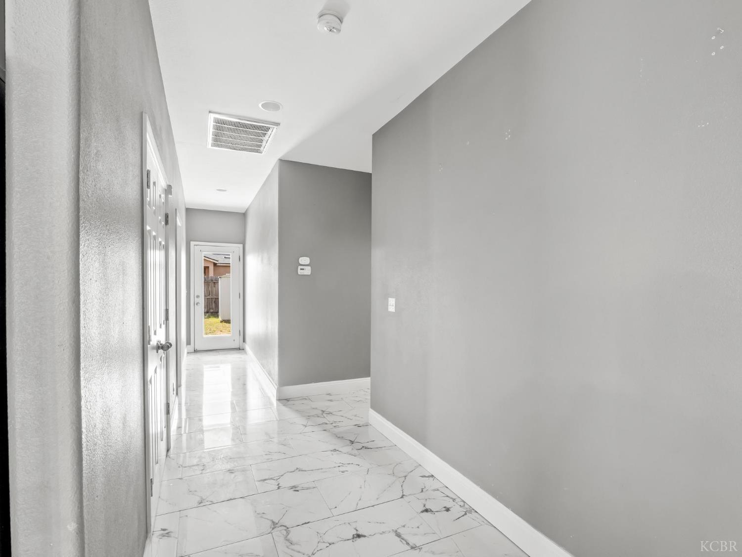 337 Ramona St, Orange Cove, CA 93646