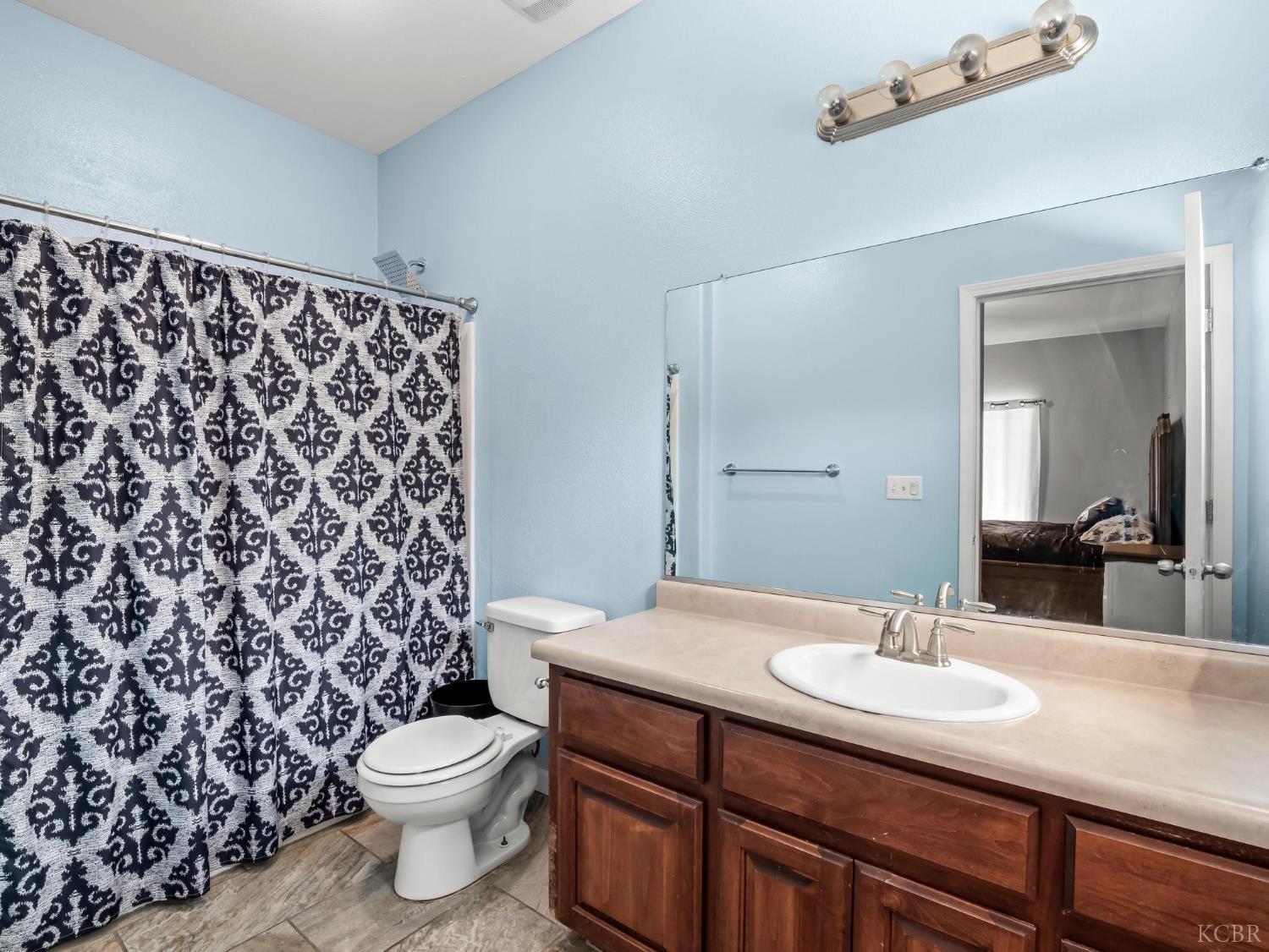 337 Ramona St, Orange Cove, CA 93646