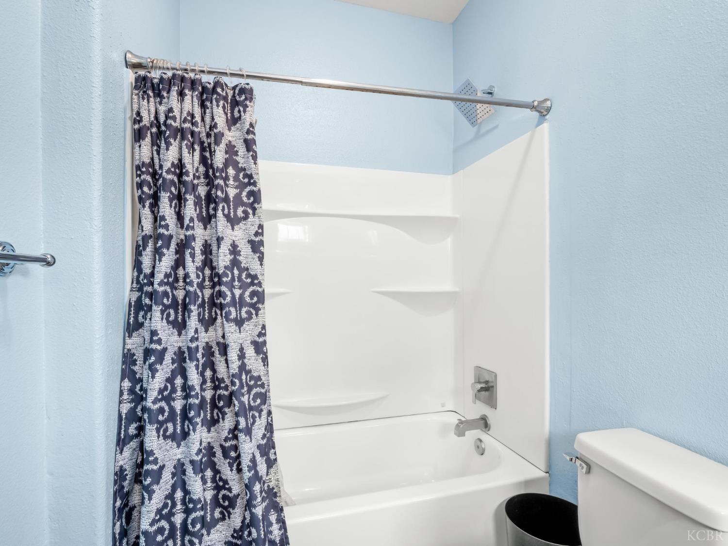 337 Ramona St, Orange Cove, CA 93646