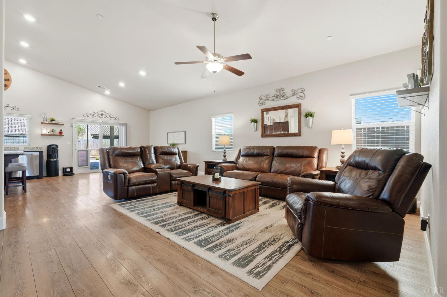 756 Strada St, Lemoore, CA 93245