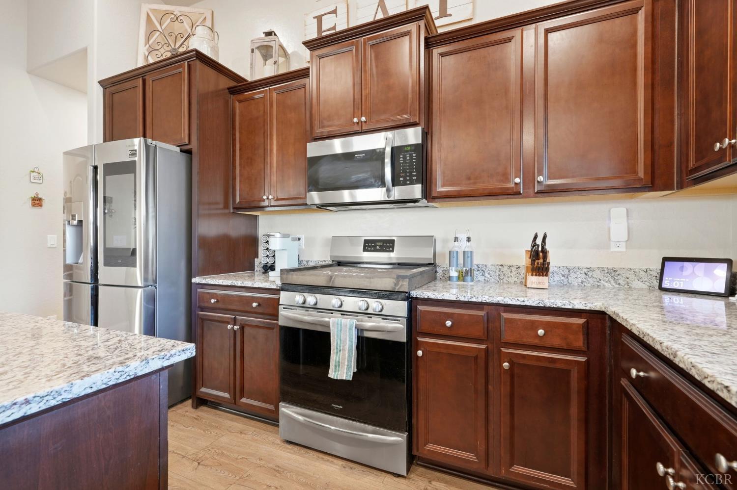 756 Strada St, Lemoore, CA 93245