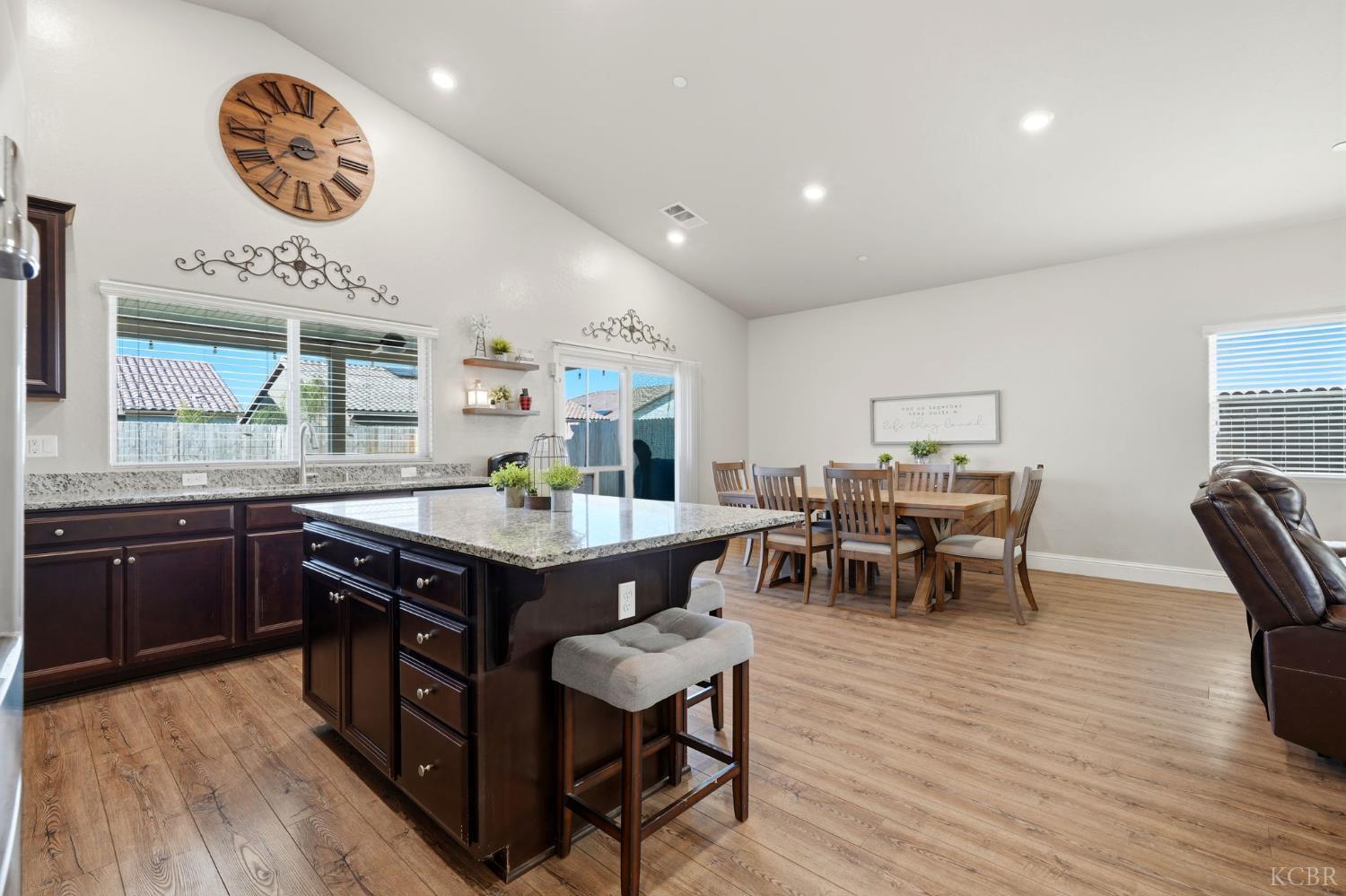 756 Strada St, Lemoore, CA 93245