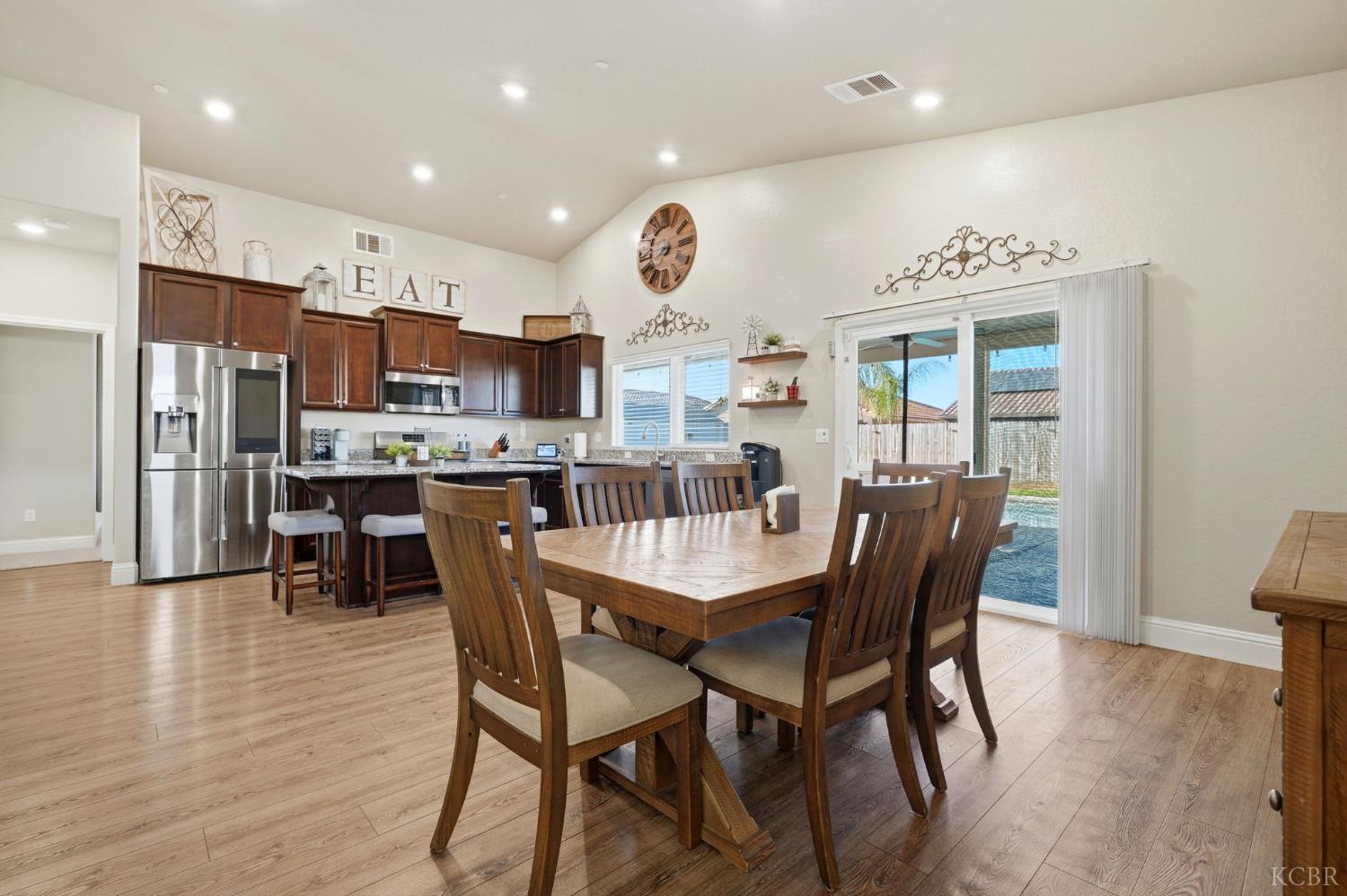 756 Strada St, Lemoore, CA 93245