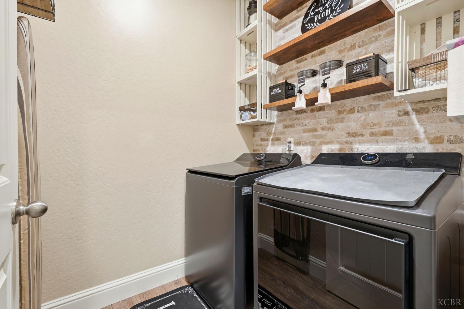 756 Strada St, Lemoore, CA 93245