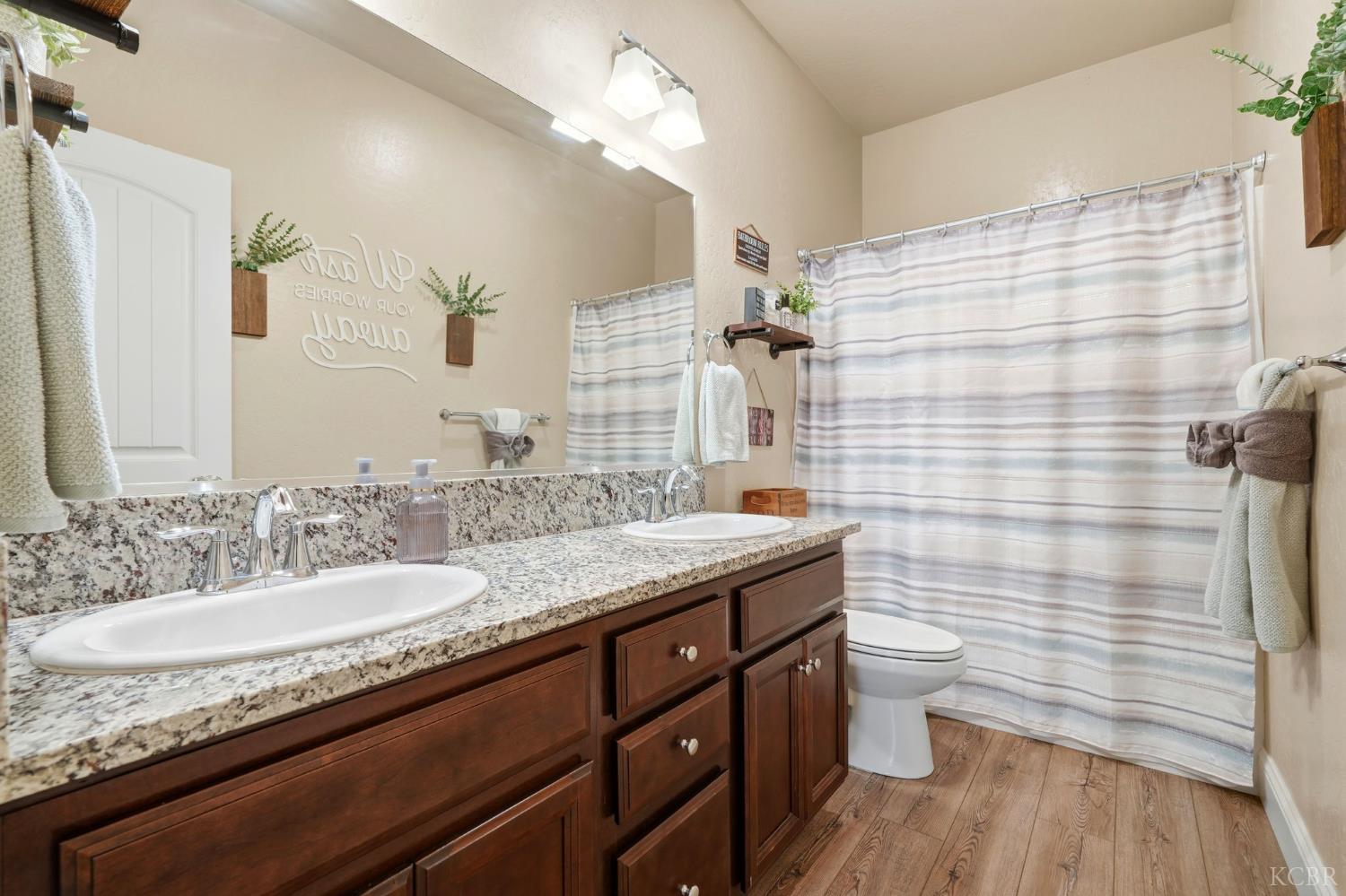 756 Strada St, Lemoore, CA 93245