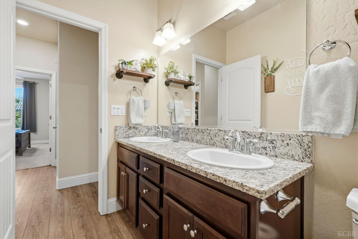 756 Strada St, Lemoore, CA 93245