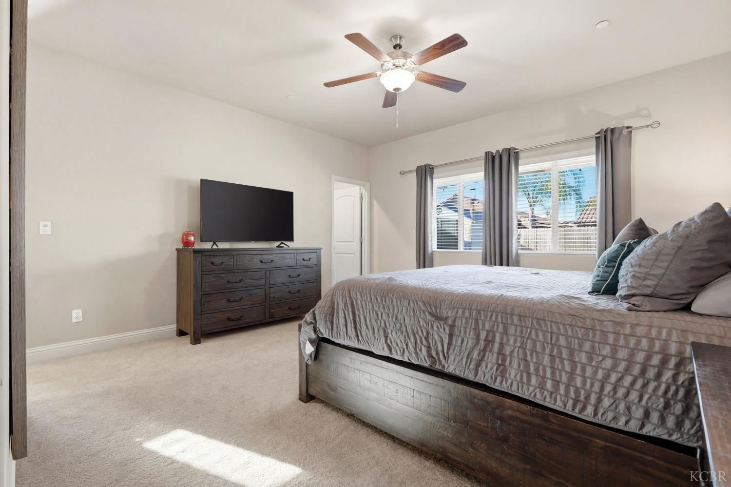 756 Strada St, Lemoore, CA 93245