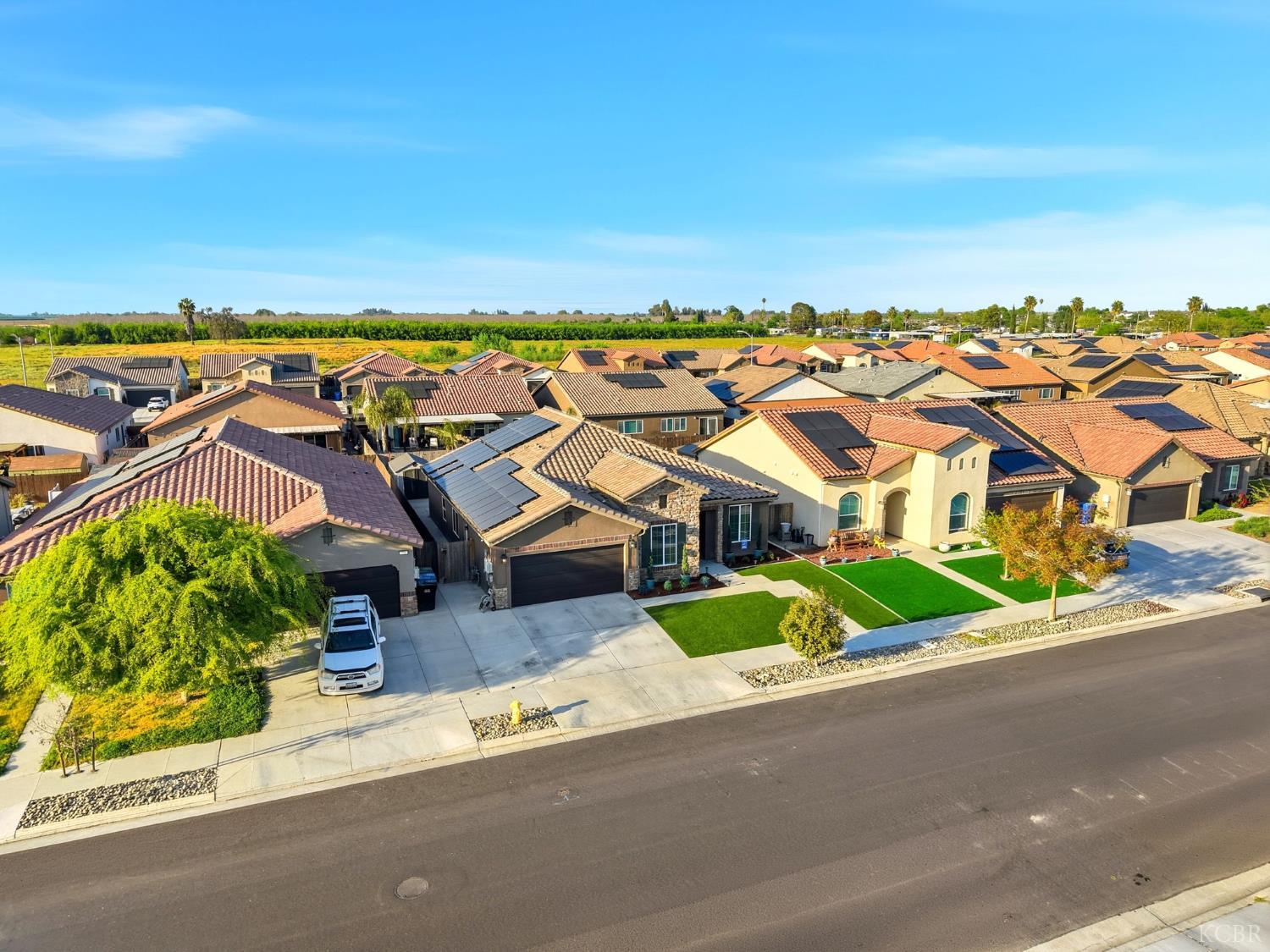 756 Strada St, Lemoore, CA 93245