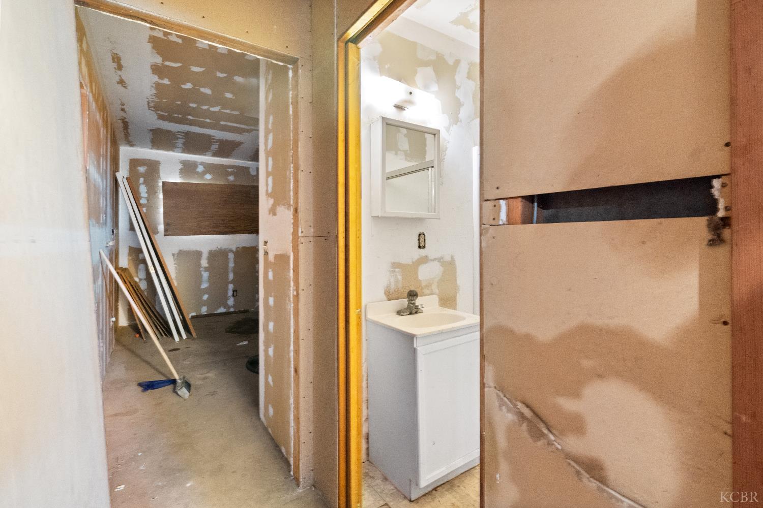 16737 Colony Rd, Lemoore, CA 93245