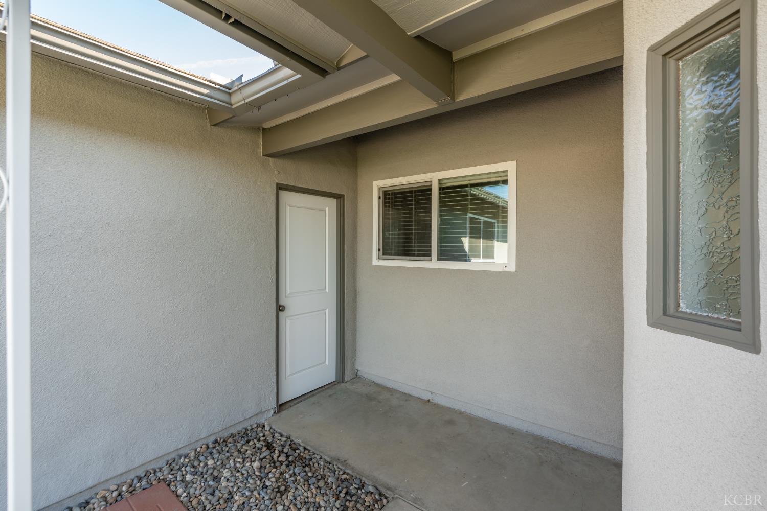 1165 S 12th Ave, Hanford, CA 93230