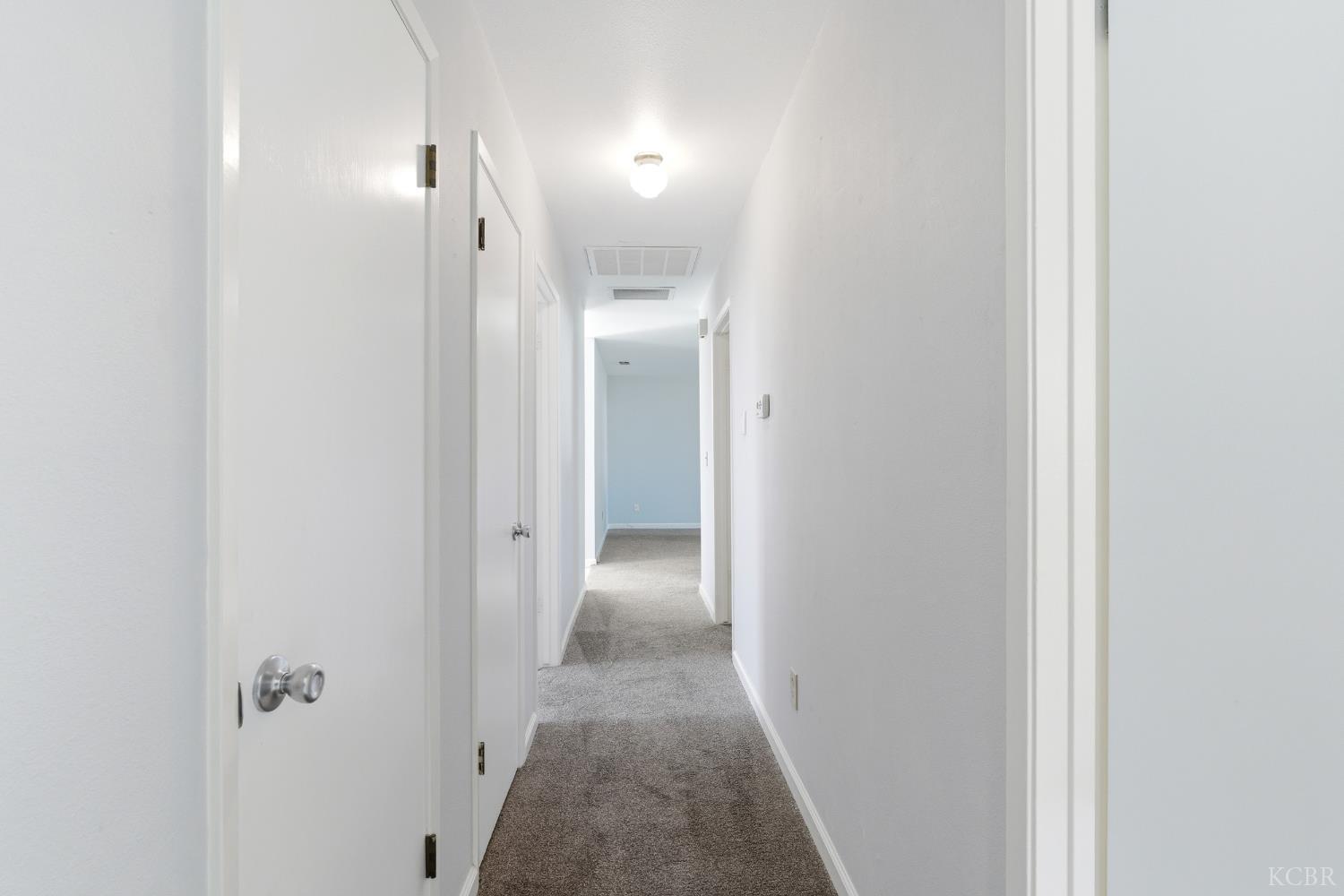 1165 S 12th Ave, Hanford, CA 93230