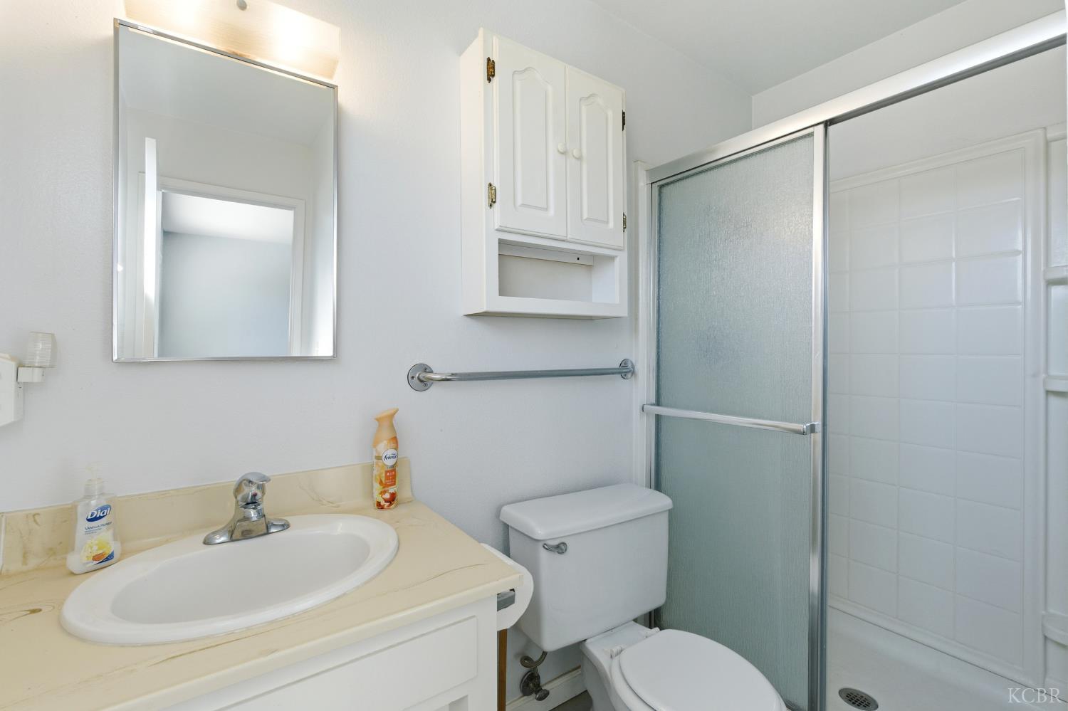 1165 S 12th Ave, Hanford, CA 93230