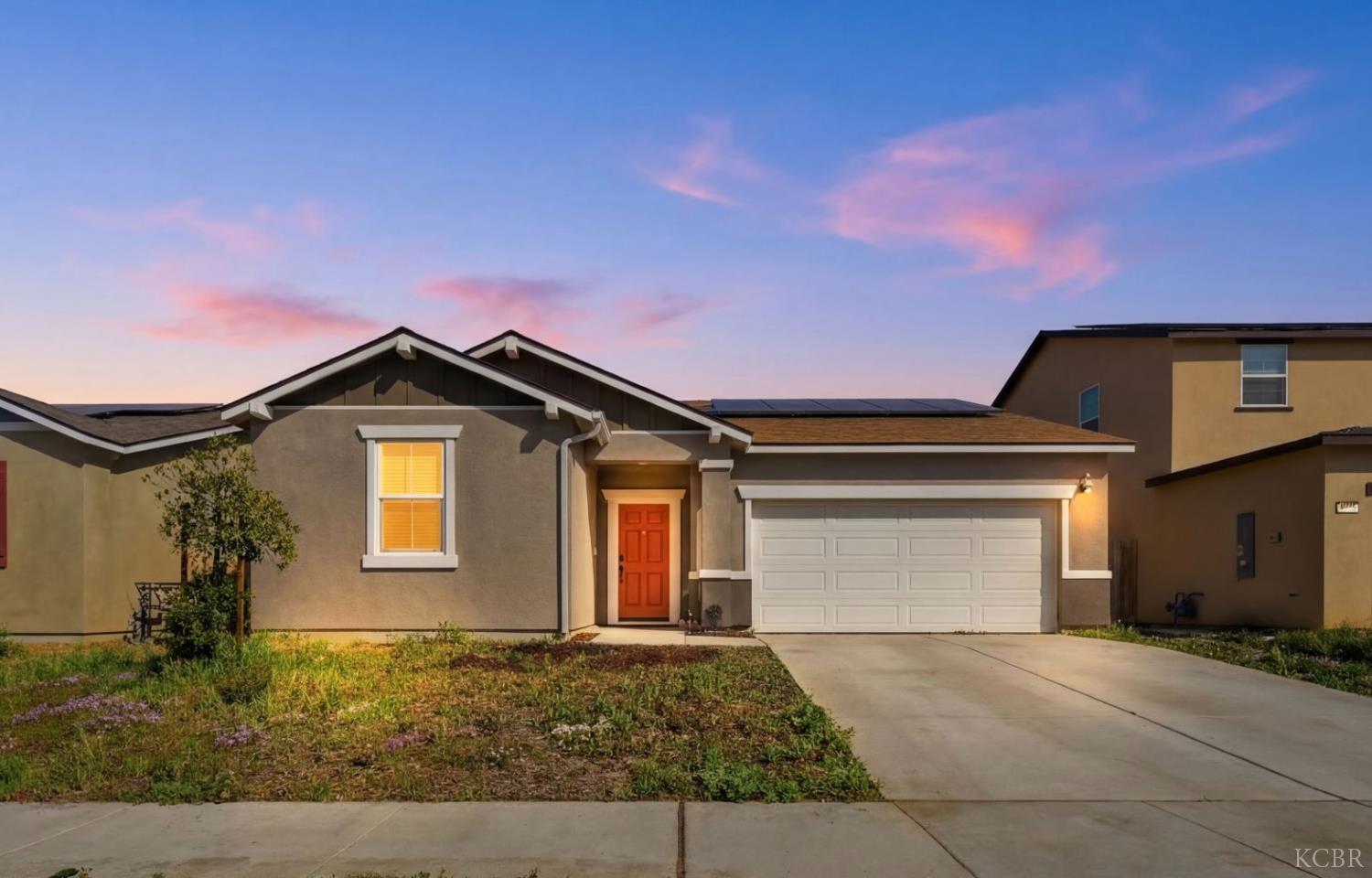 1834 W Twilight St, Hanford, CA 93230