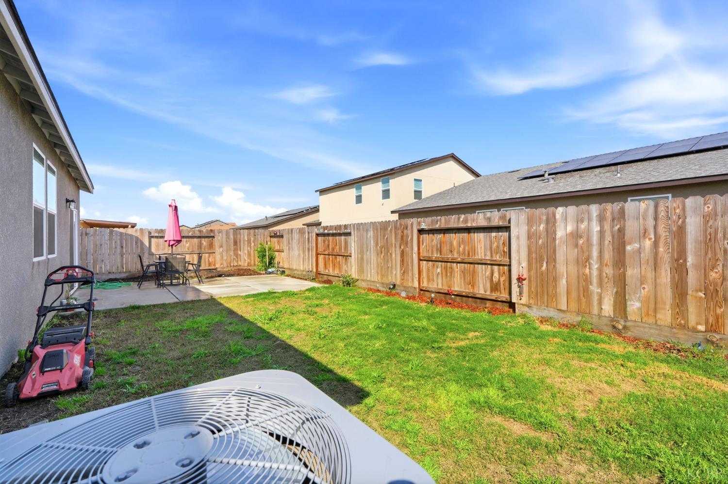 1834 W Twilight St, Hanford, CA 93230