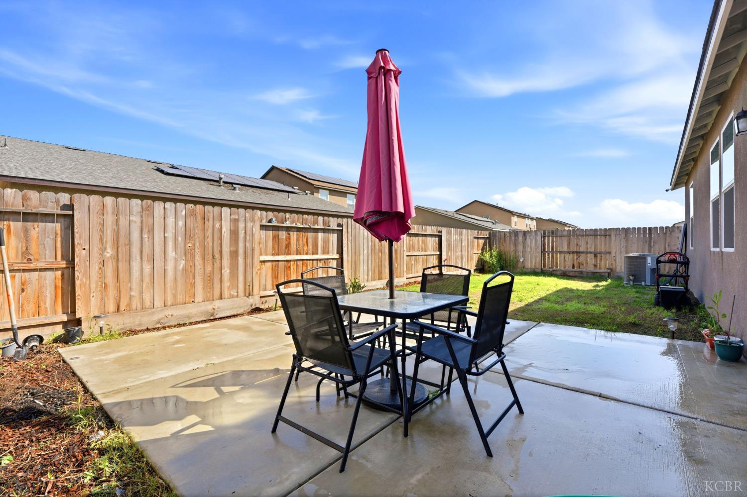 1834 W Twilight St, Hanford, CA 93230