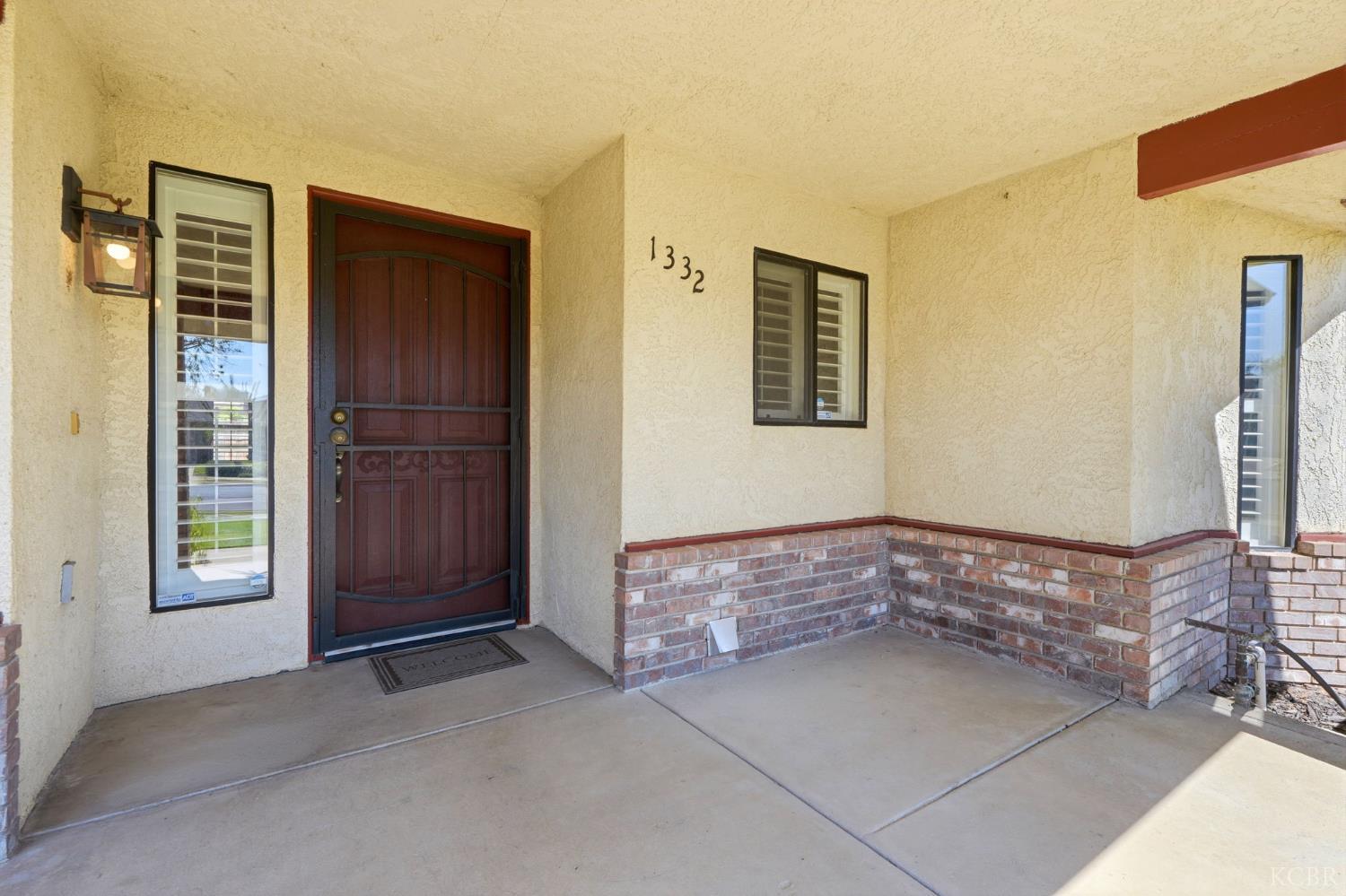 1332 Lincoln Ln, Lemoore, CA 93245