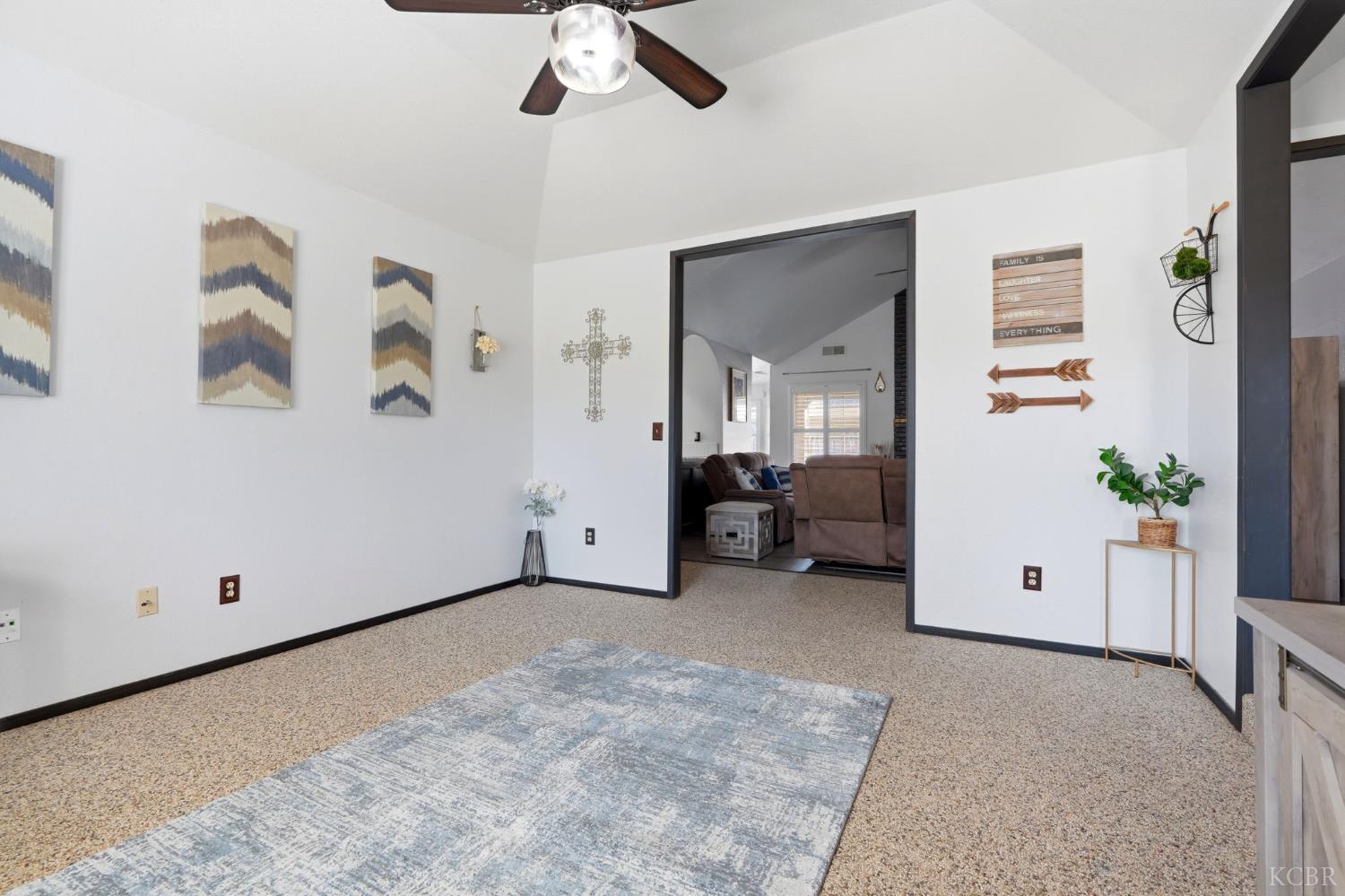 1332 Lincoln Ln, Lemoore, CA 93245