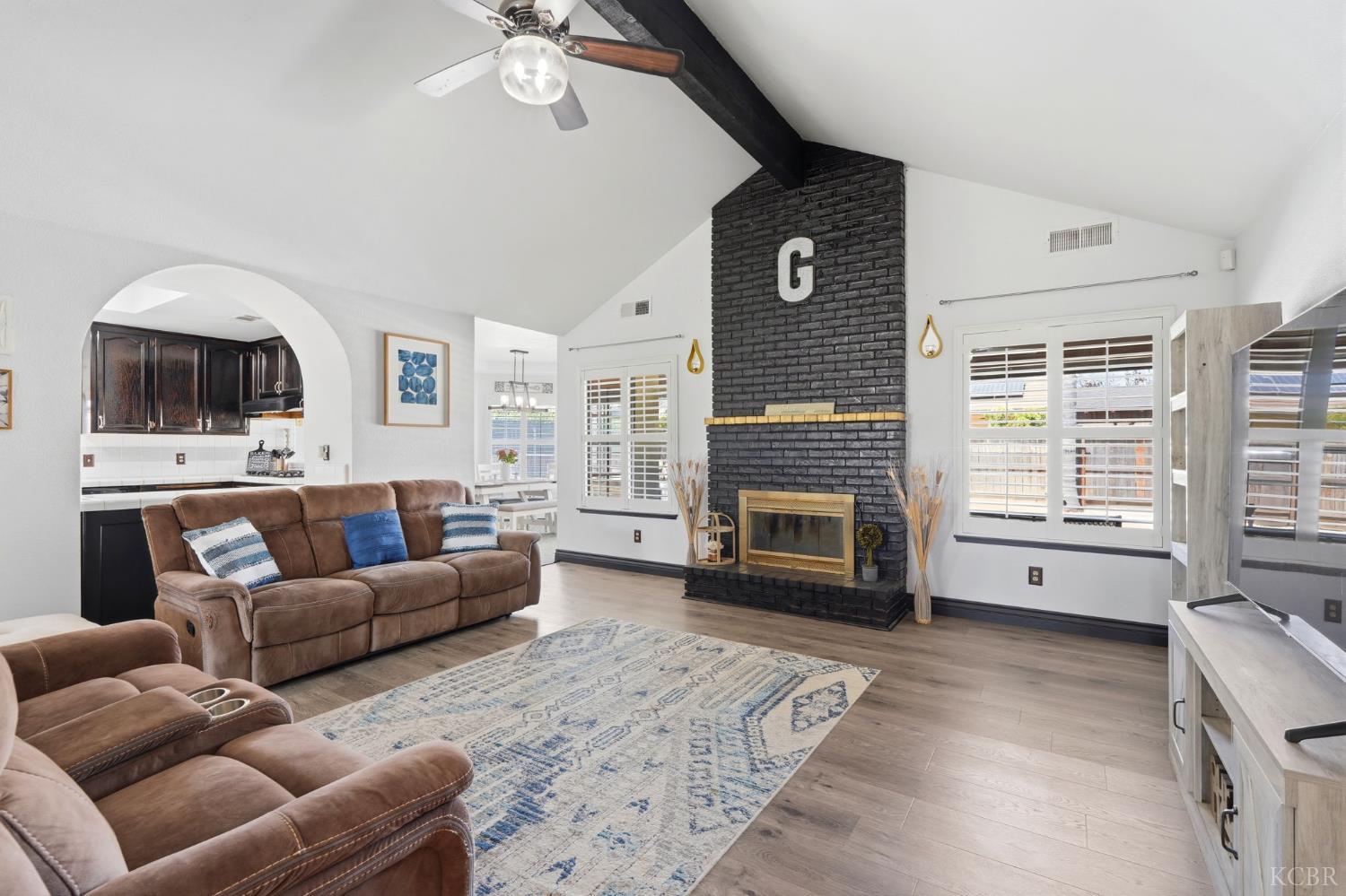 1332 Lincoln Ln, Lemoore, CA 93245