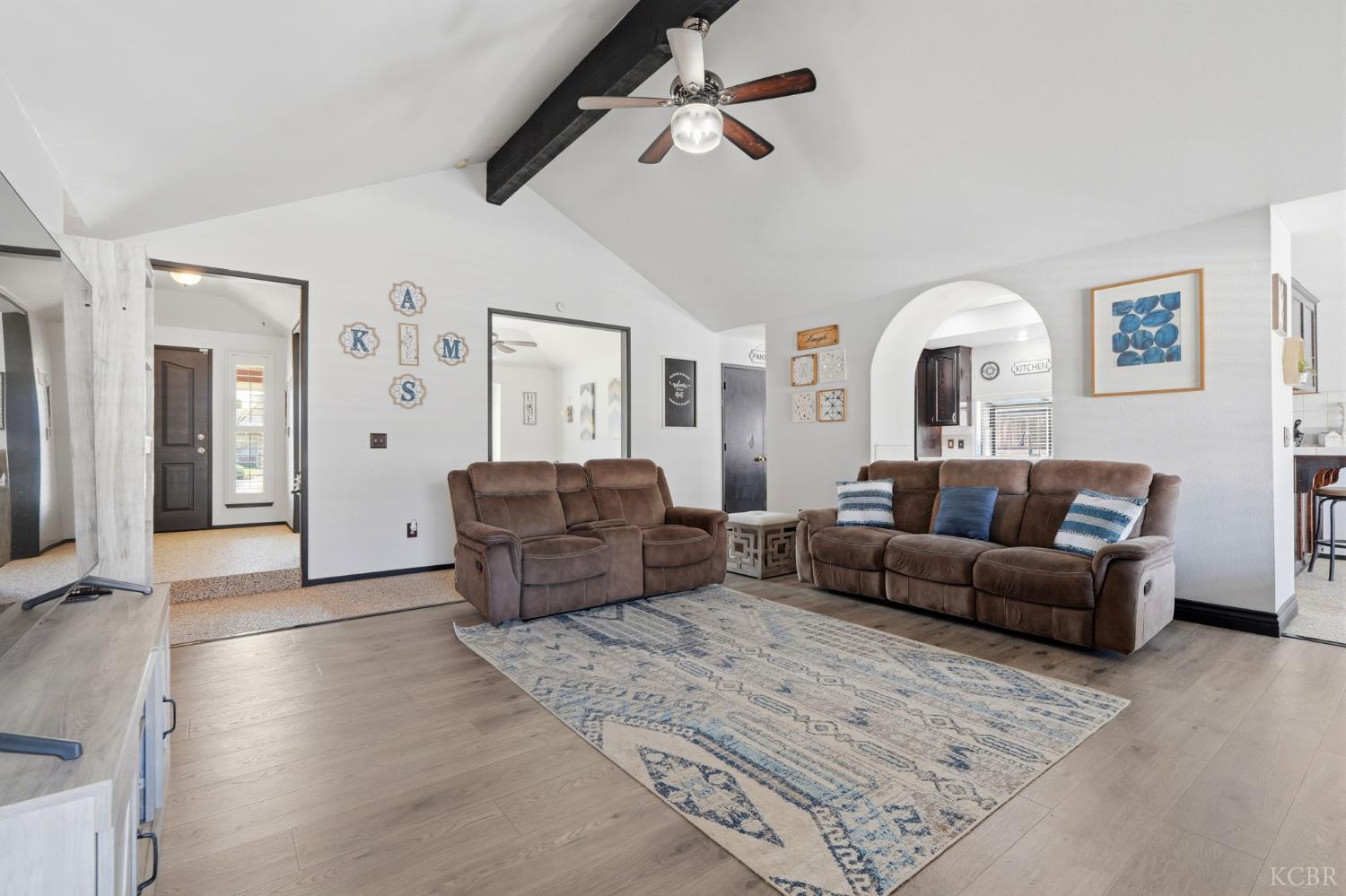 1332 Lincoln Ln, Lemoore, CA 93245