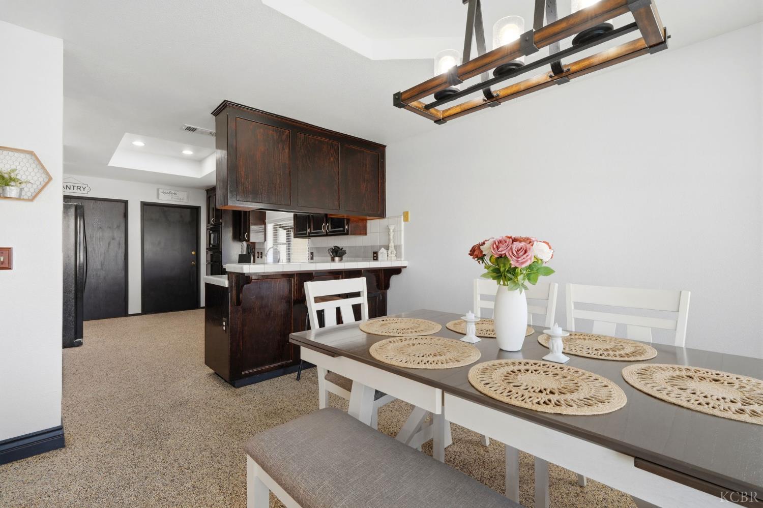 1332 Lincoln Ln, Lemoore, CA 93245