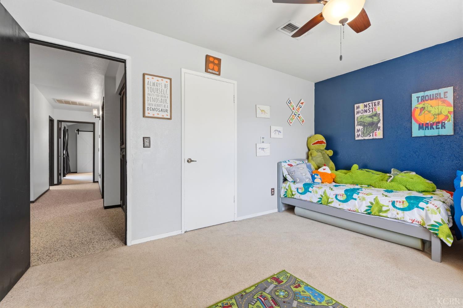 1332 Lincoln Ln, Lemoore, CA 93245