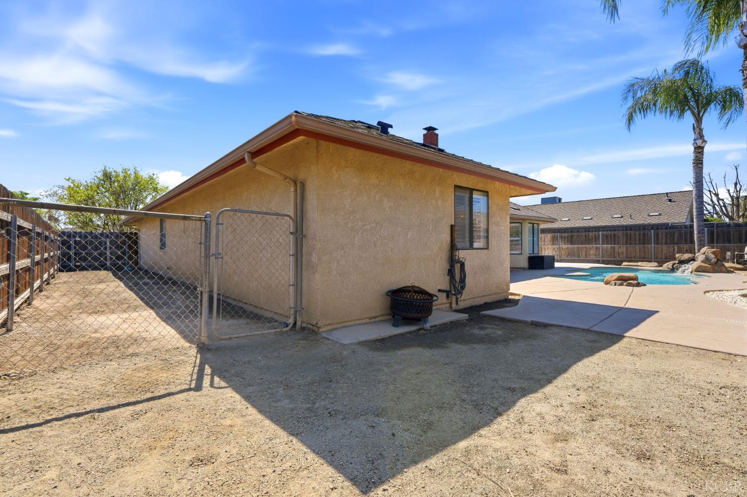 1332 Lincoln Ln, Lemoore, CA 93245