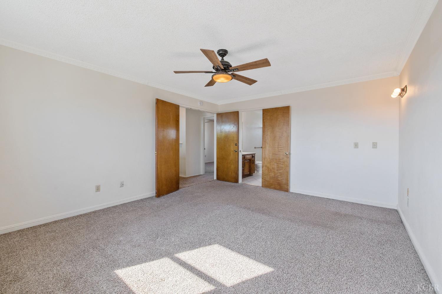 557 Beechwood Cir, Lemoore, CA 93245