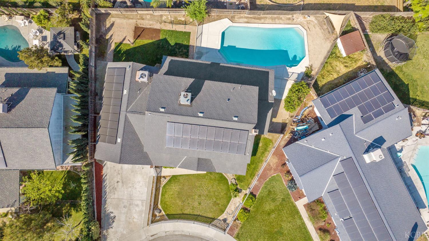 557 Beechwood Cir, Lemoore, CA 93245