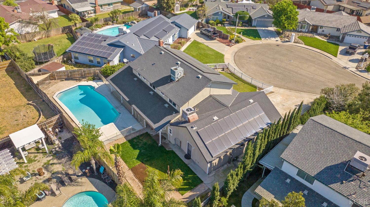 557 Beechwood Cir, Lemoore, CA 93245