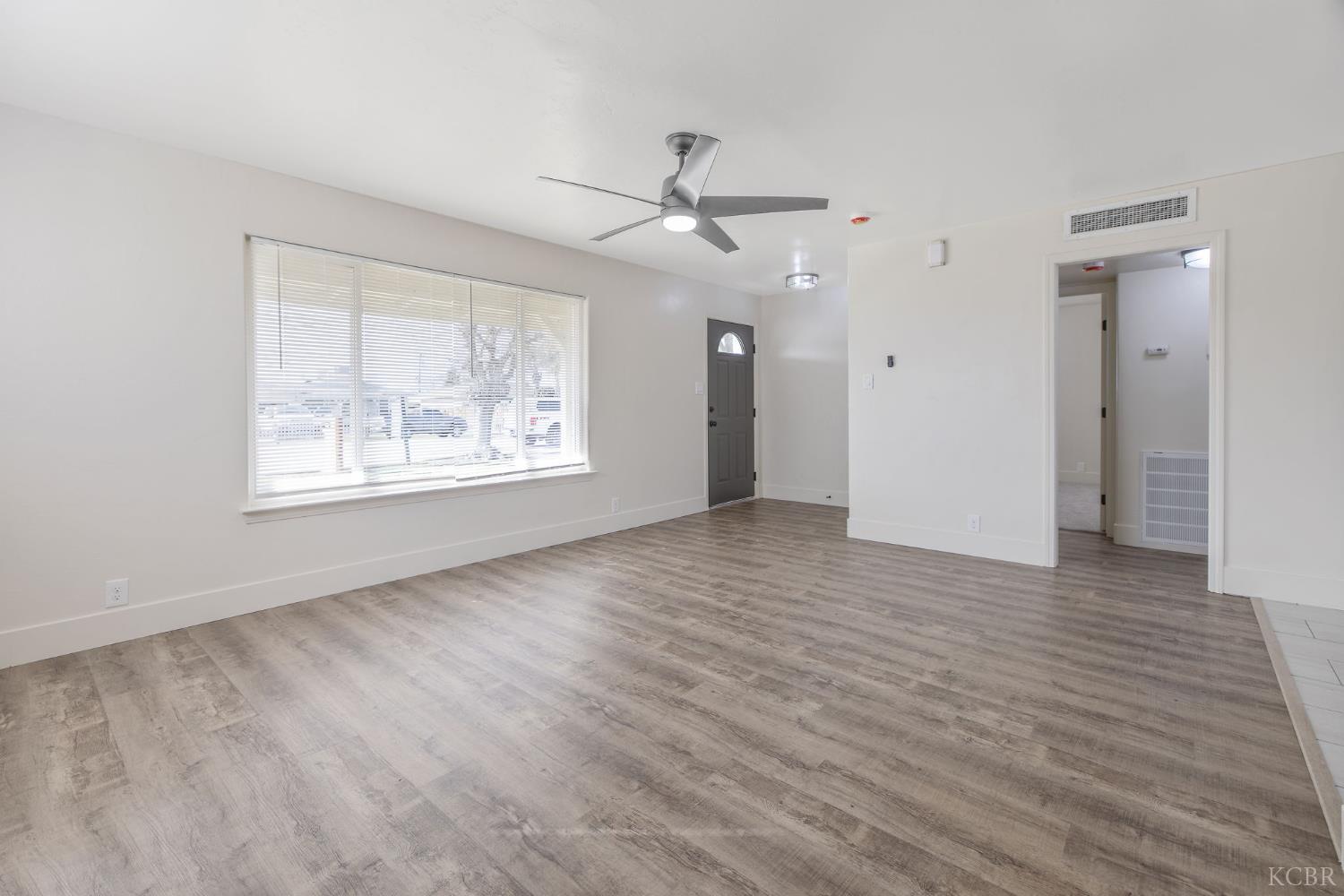 364 S Newman Rd, Tipton, CA 93272