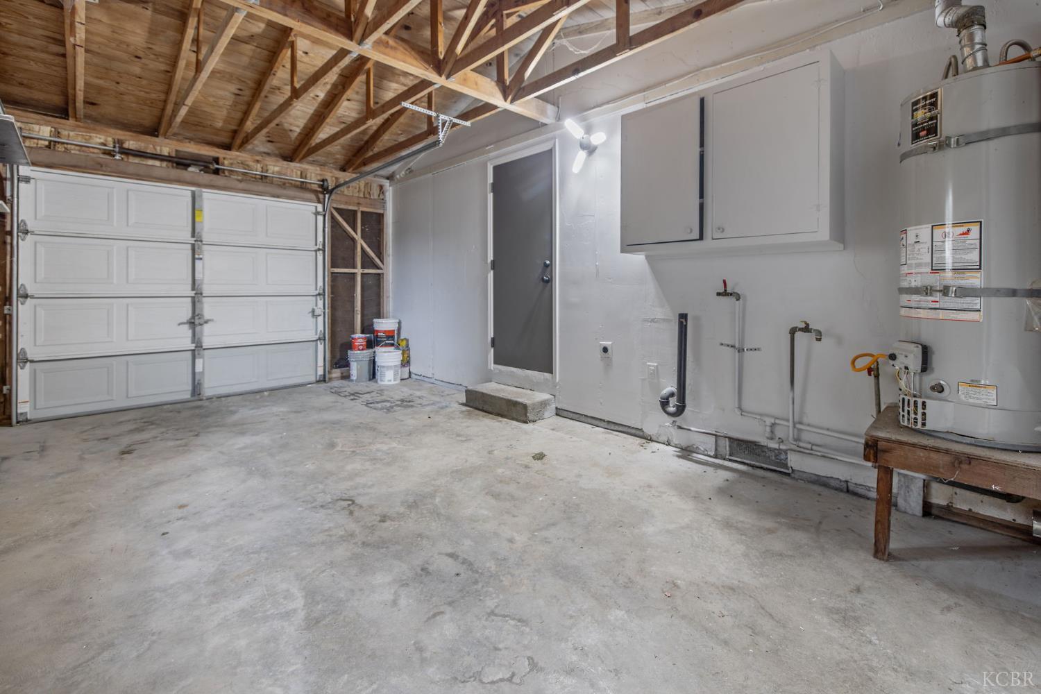 364 S Newman Rd, Tipton, CA 93272