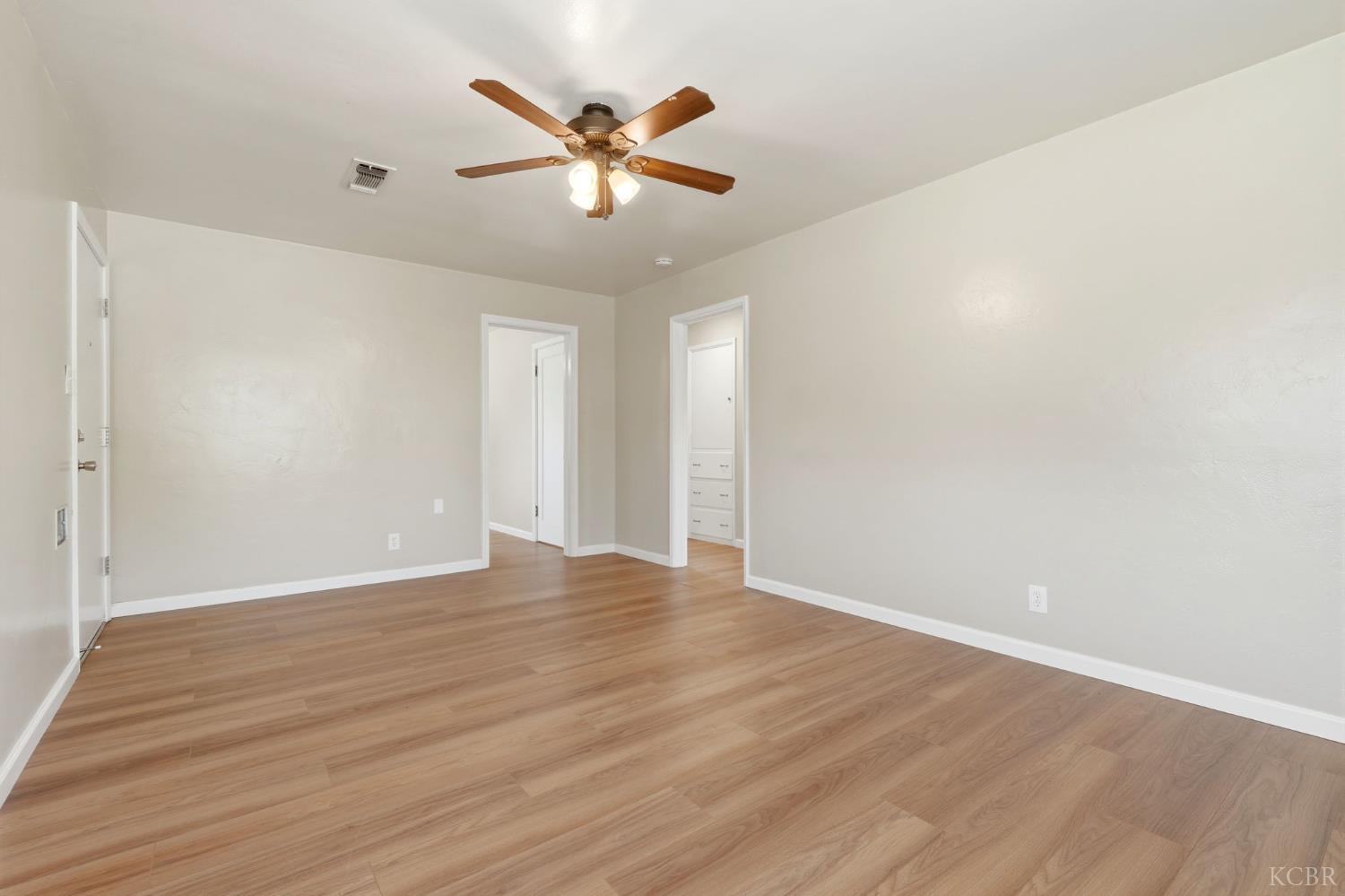 730 W D St, Lemoore, CA 93245