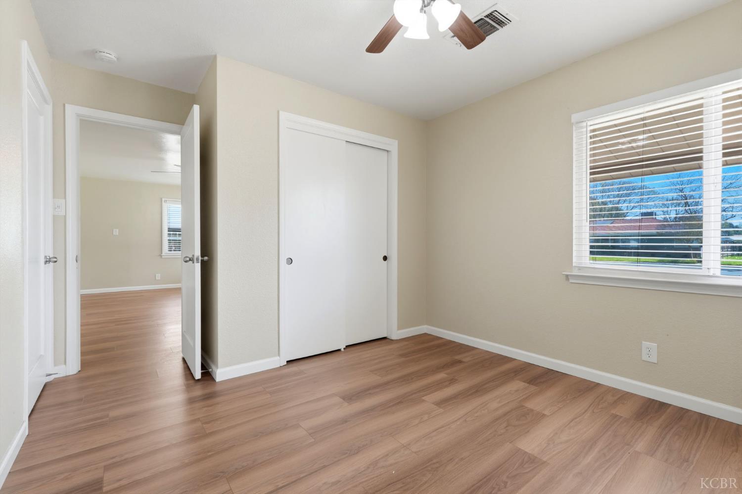 730 W D St, Lemoore, CA 93245