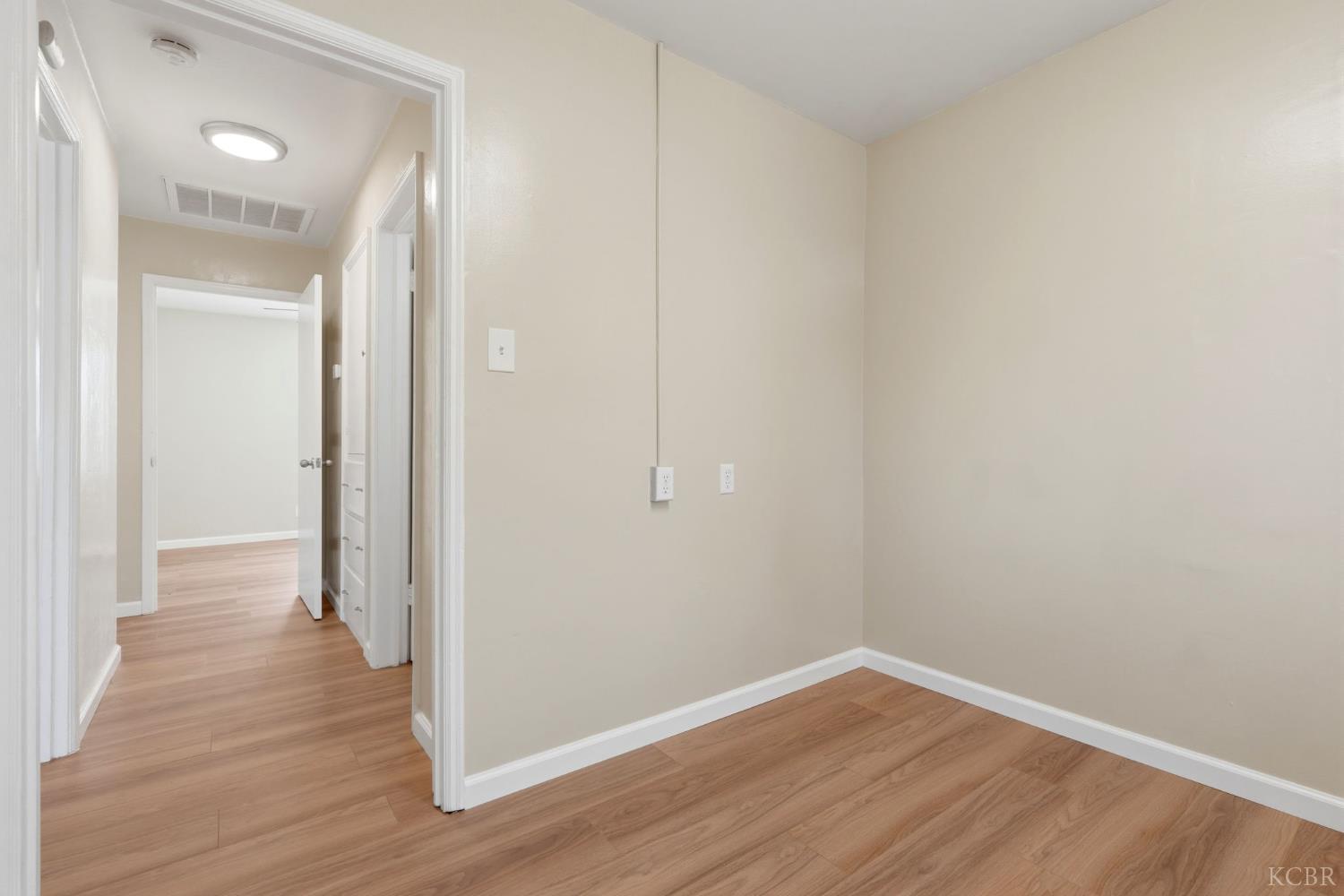 730 W D St, Lemoore, CA 93245