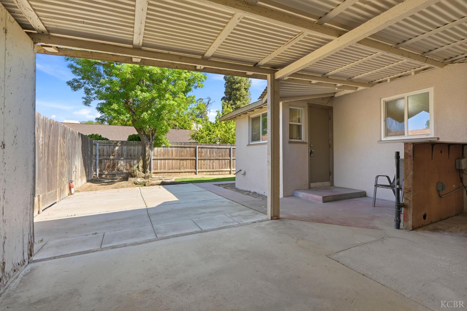 730 W D St, Lemoore, CA 93245