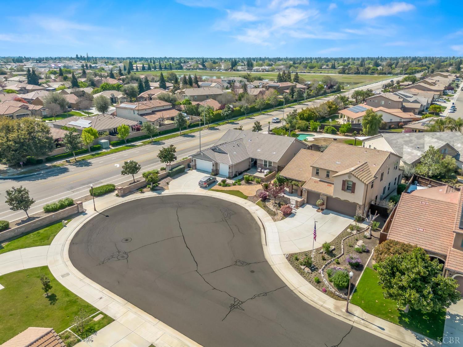 1178 Blackwood Ave, Clovis, CA 93619