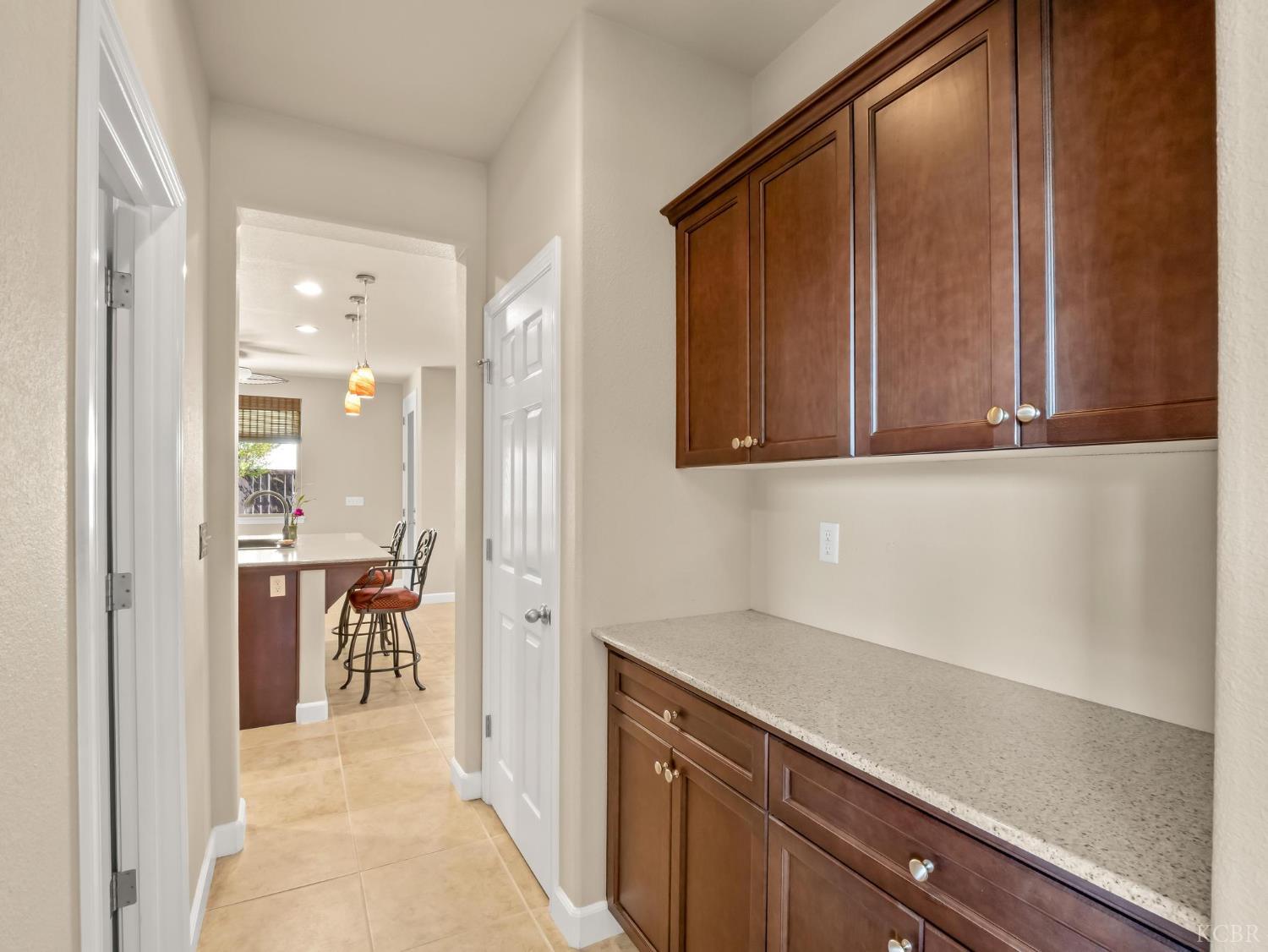 1178 Blackwood Ave, Clovis, CA 93619