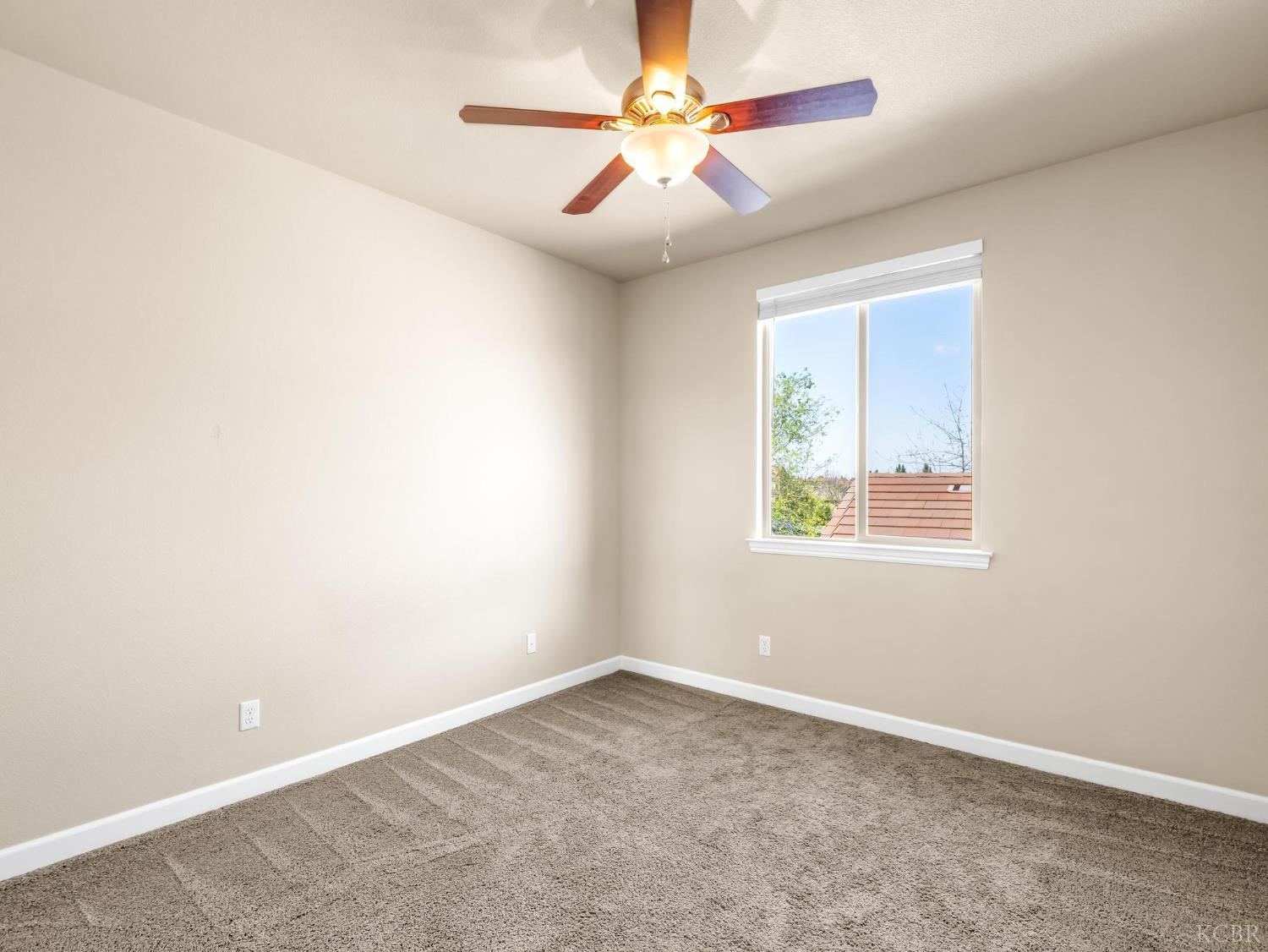 1178 Blackwood Ave, Clovis, CA 93619