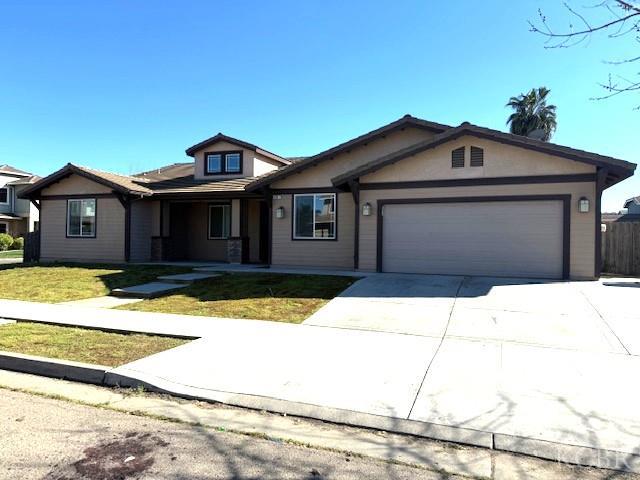 2347 E Jefferson Ave, Reedley, CA 93654