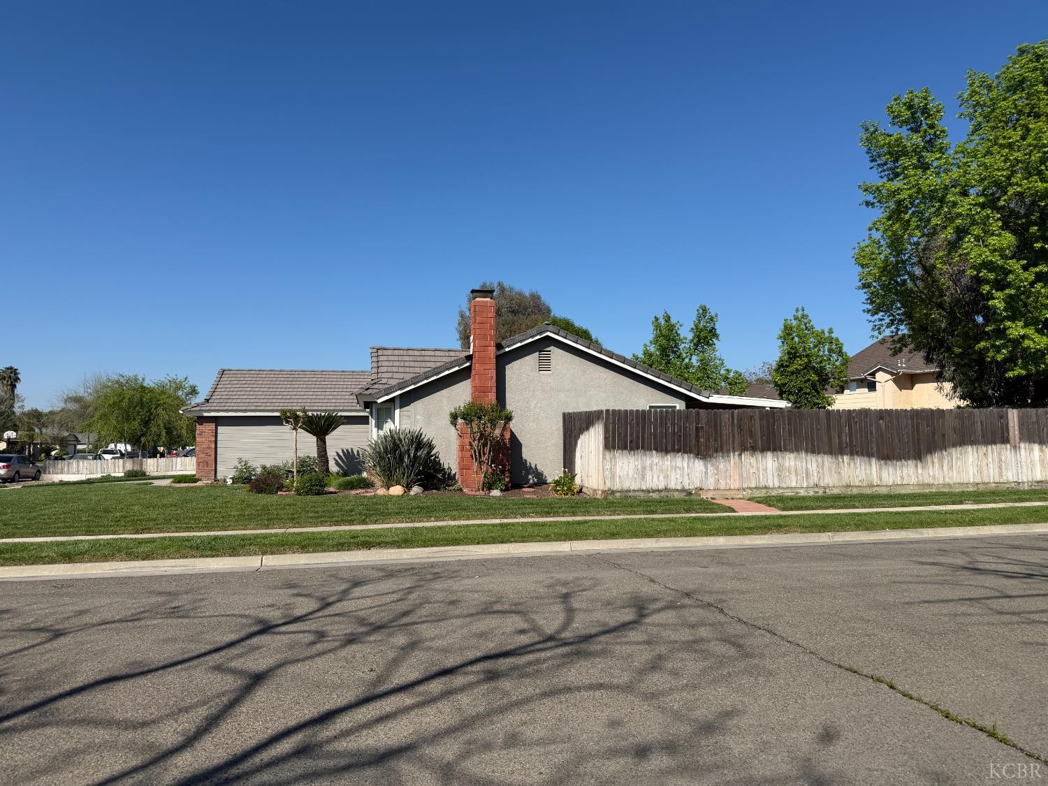 164 Cantebury Dr, Lemoore, CA 93245